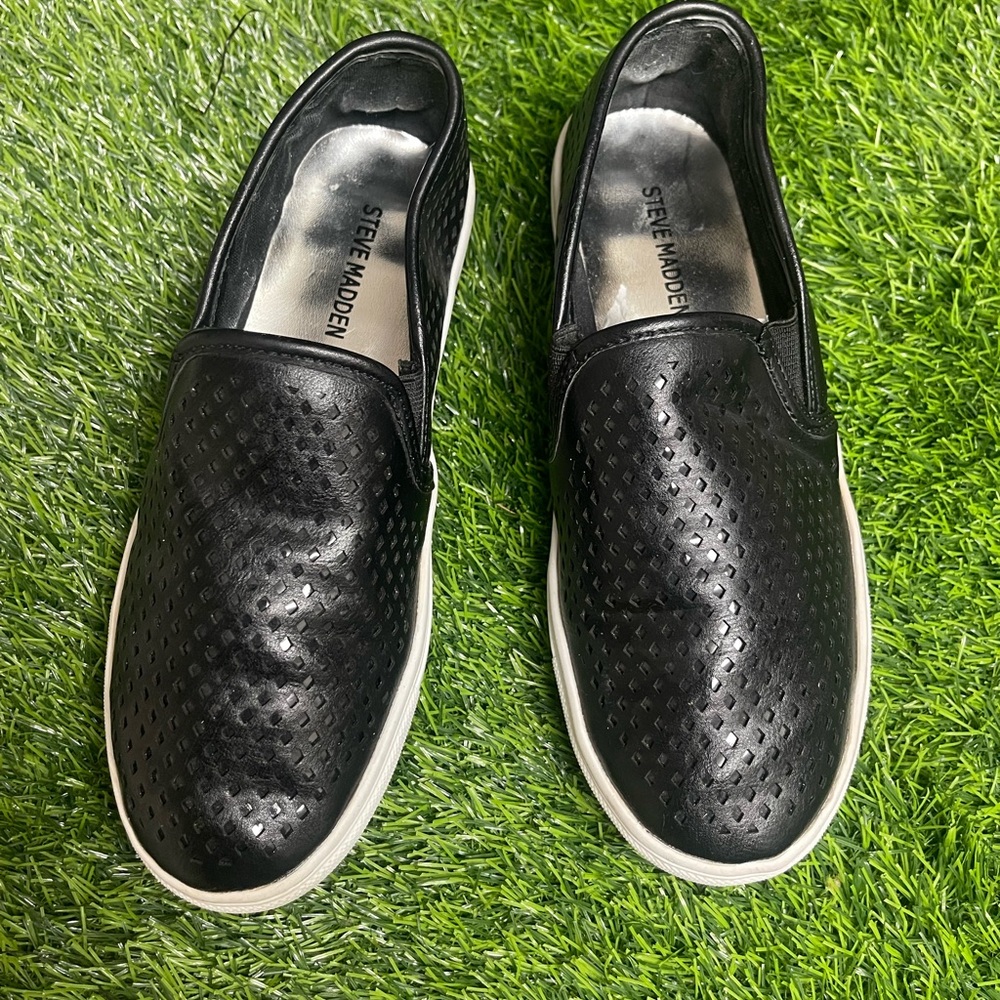 Steve Madden Black and White WOMEN